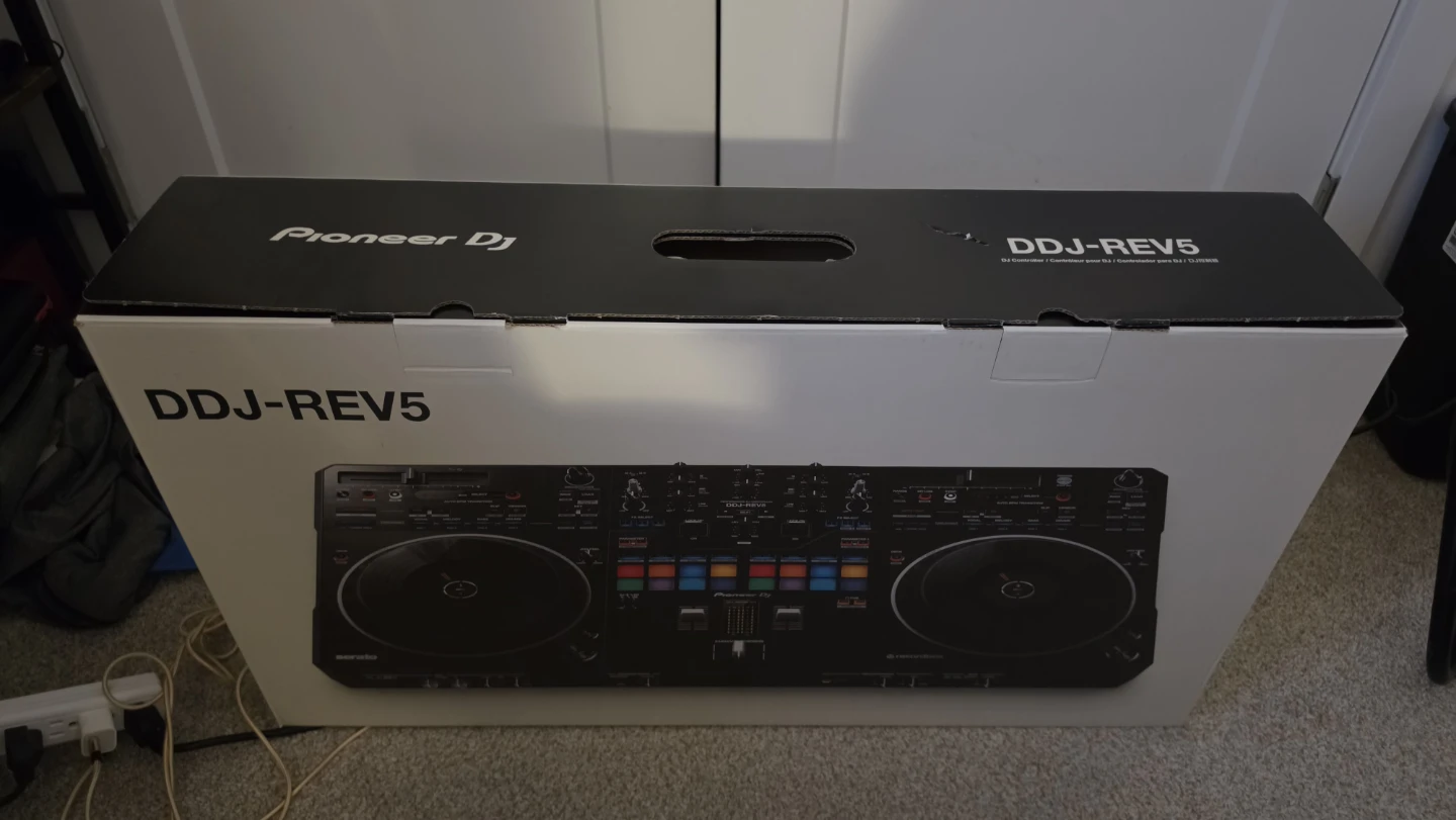 Pioneer DJ DDJ-REV5 Controller Negotiable - photo 2