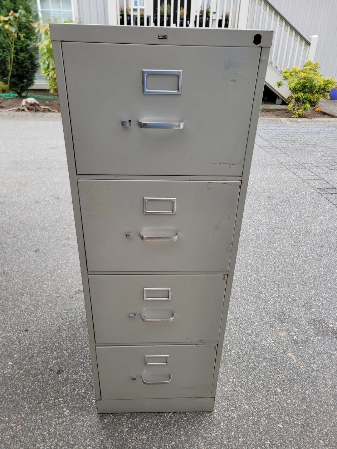 4-Drawer Metal Filing Cabinet For Sale. - photo 3