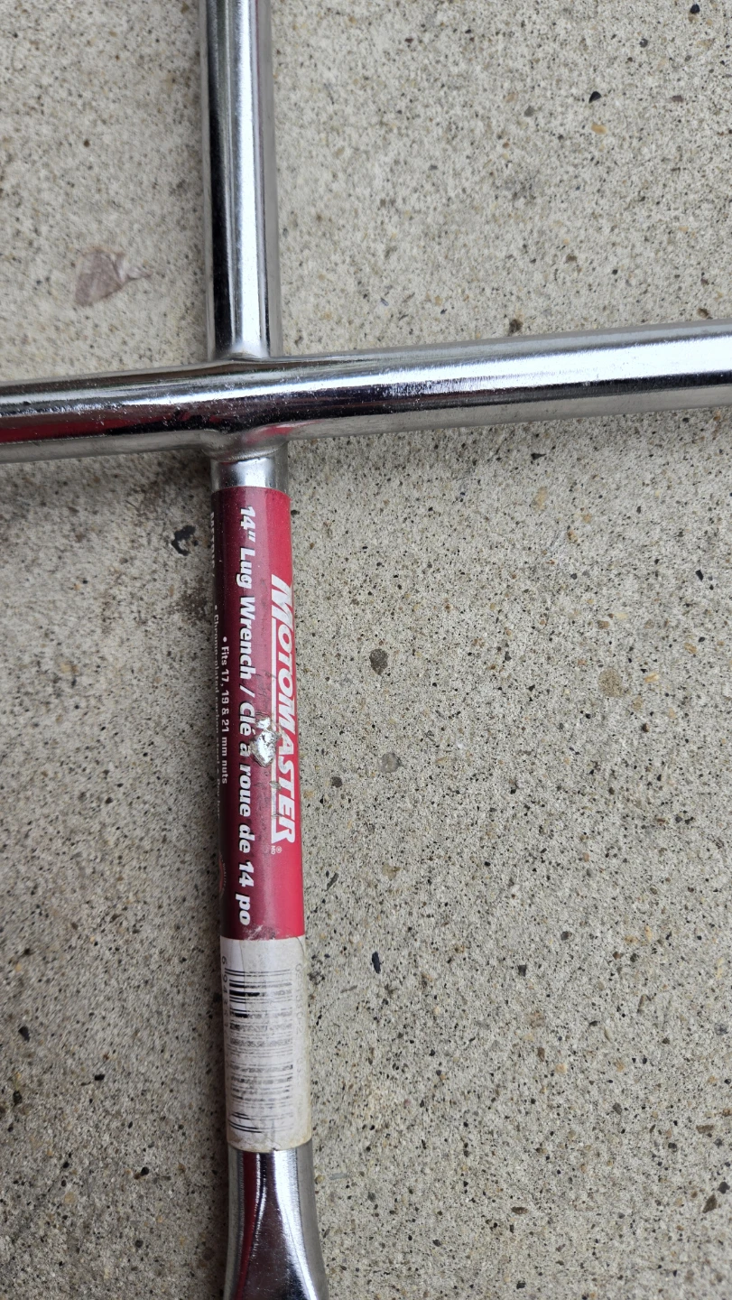 Motomaster 14" Lug Wrench