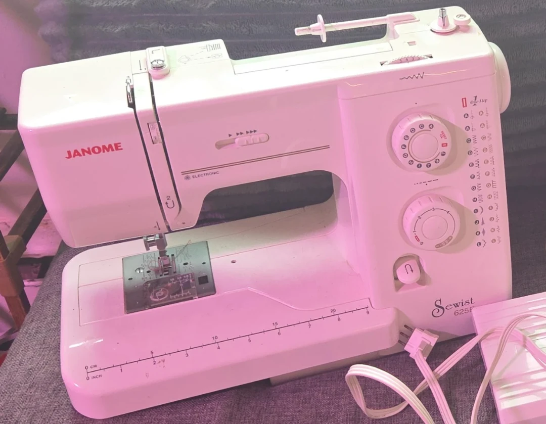 Janome Sewist 625E Sewing Machine