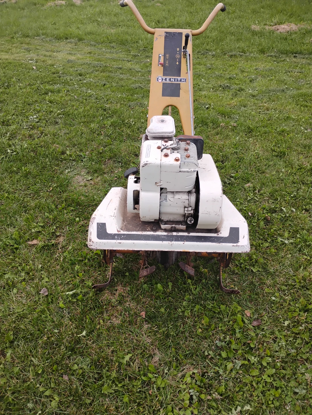 Zenith 5-26 Gas-Powered Garden Tiller - photo 2