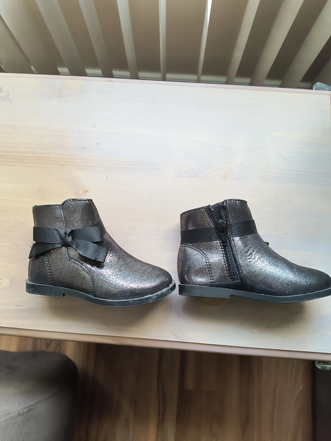 Girls' Metallic Black Ankle Boots - photo 2