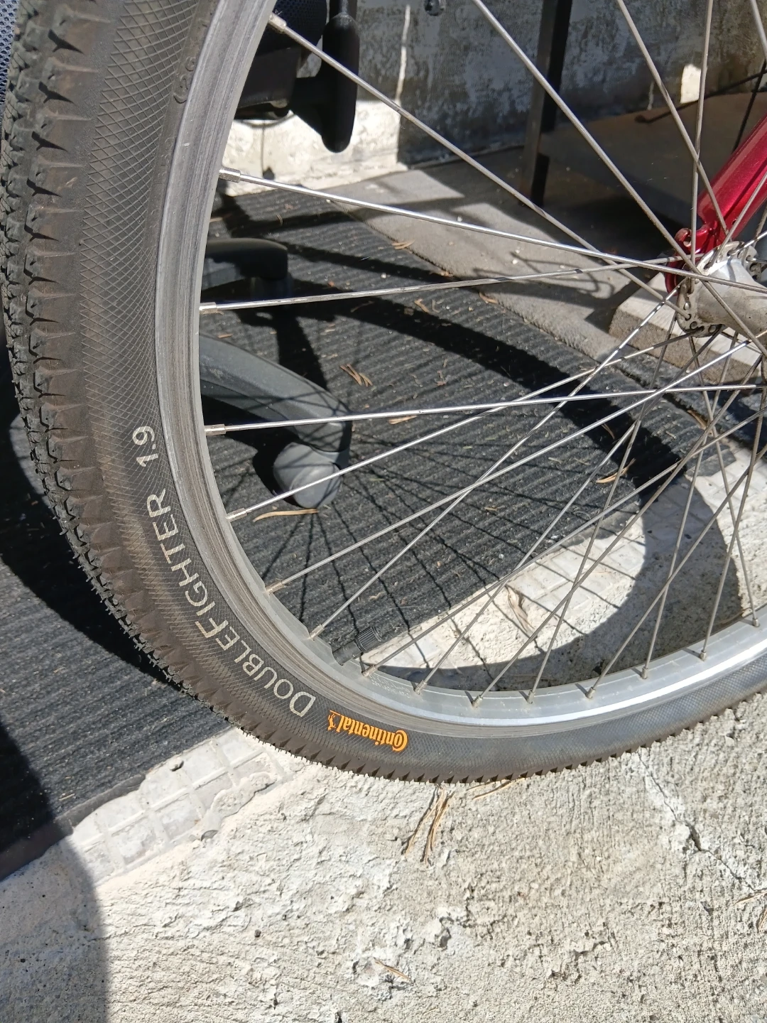 Red GT Triple Triangle Mountain Bike - photo 3