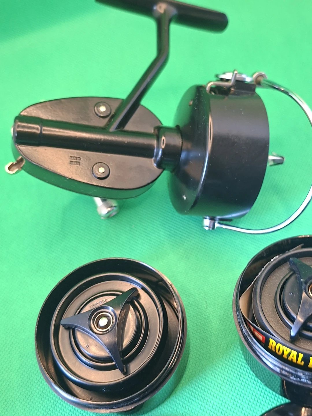 Vintage Garcia Mitchell 300 Reel Made in France 2 Spools& Cases - photo 4