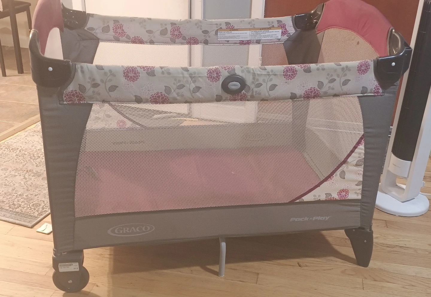 Graco Pack 'n Play crib - photo 4