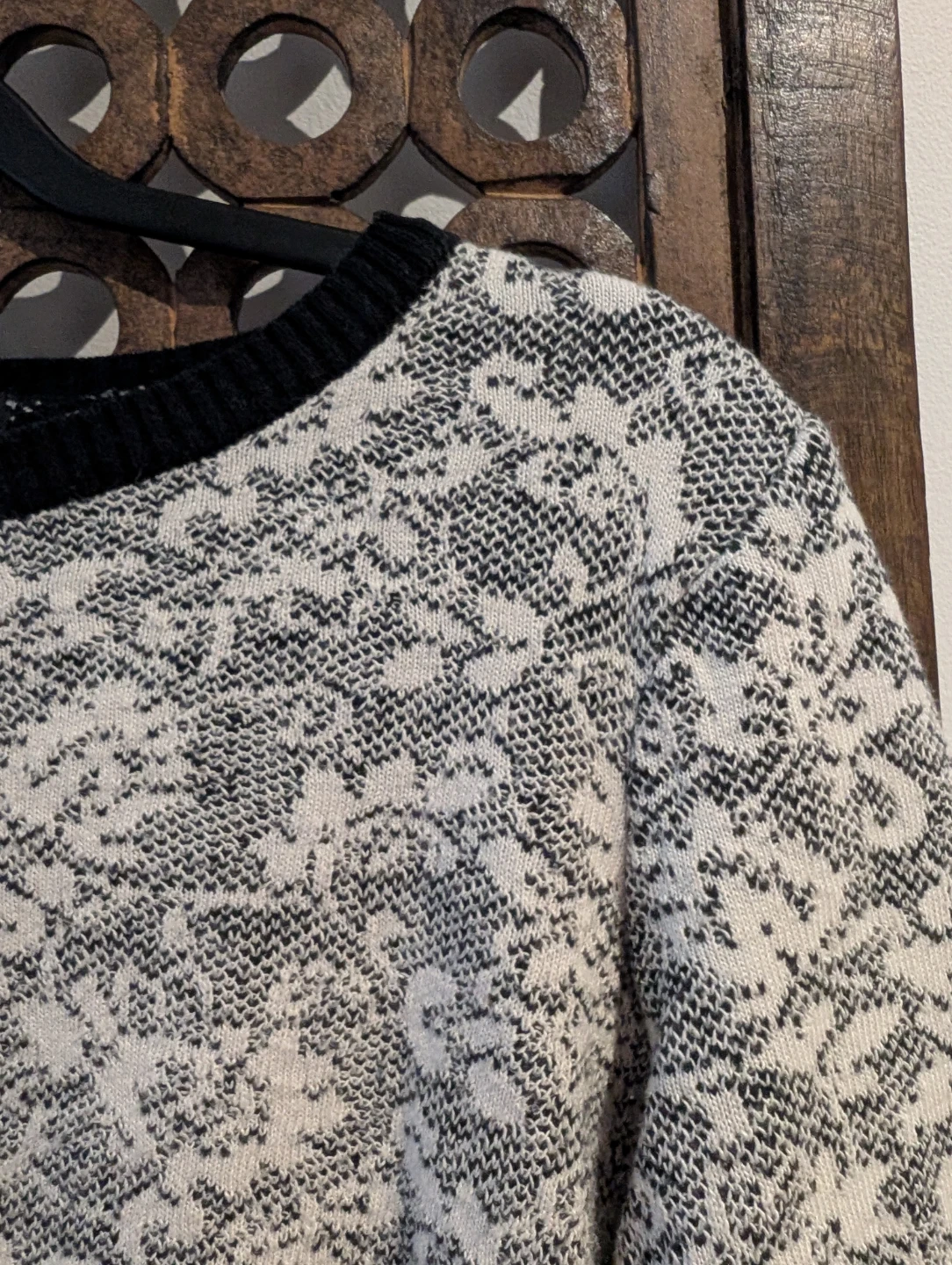Black & White Patterned Sweater - photo 3