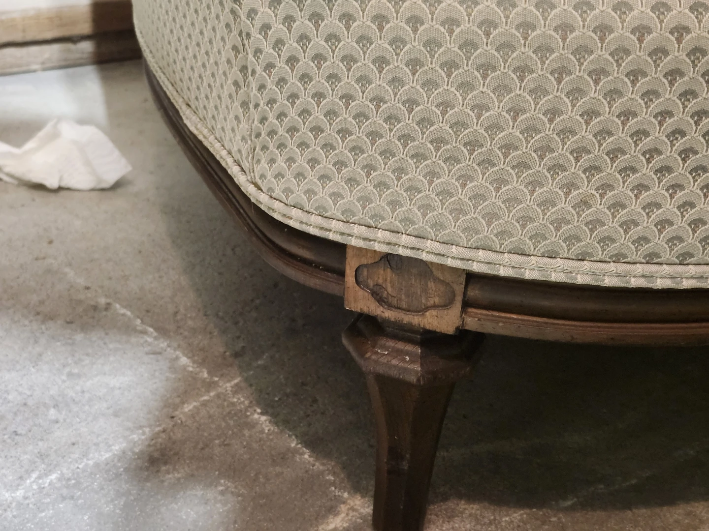 Vintage Upholstered Accent Chair - photo 4