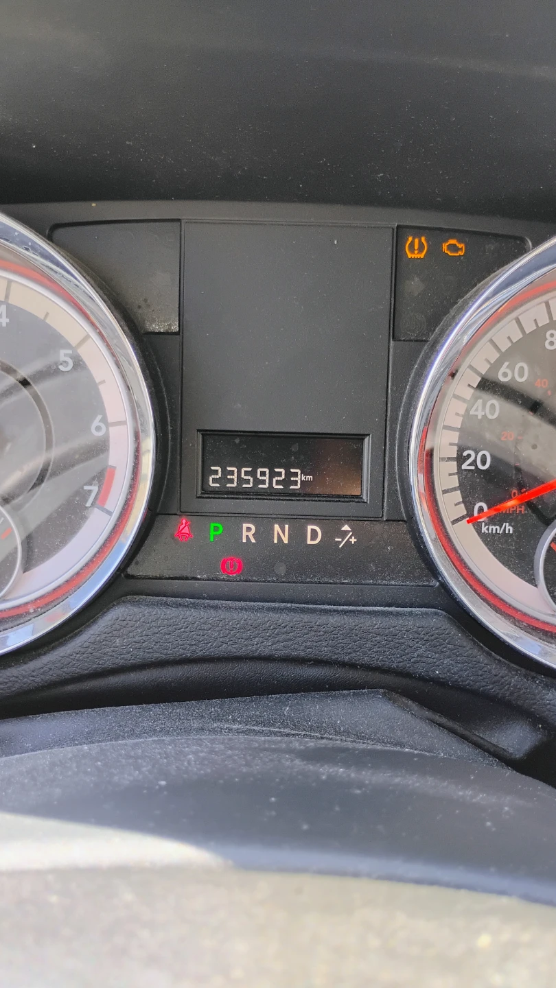 Dodge Grand Caravan Black - photo 5