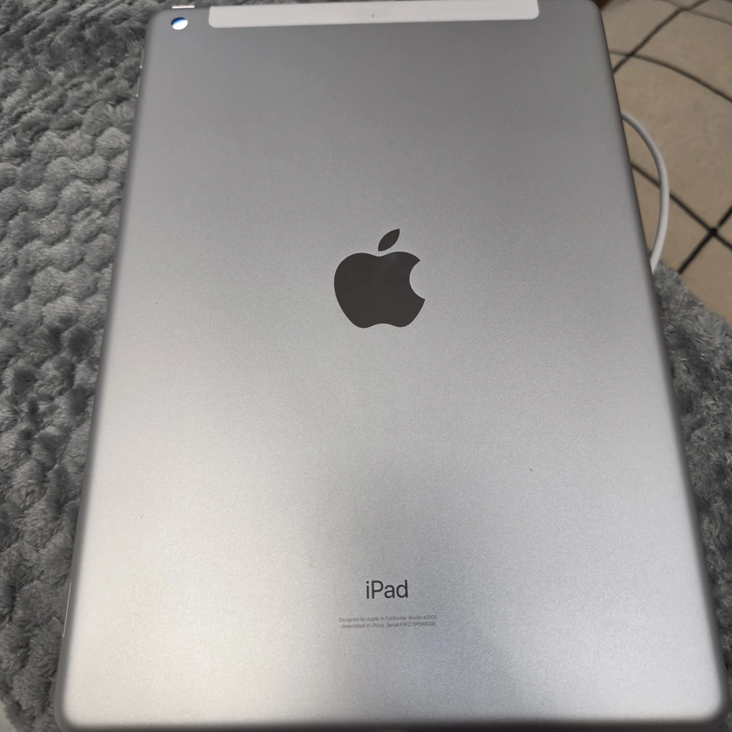 Apple iPad 7th Gen 128GB Wi-Fi + Cellular (LTE) - photo 4