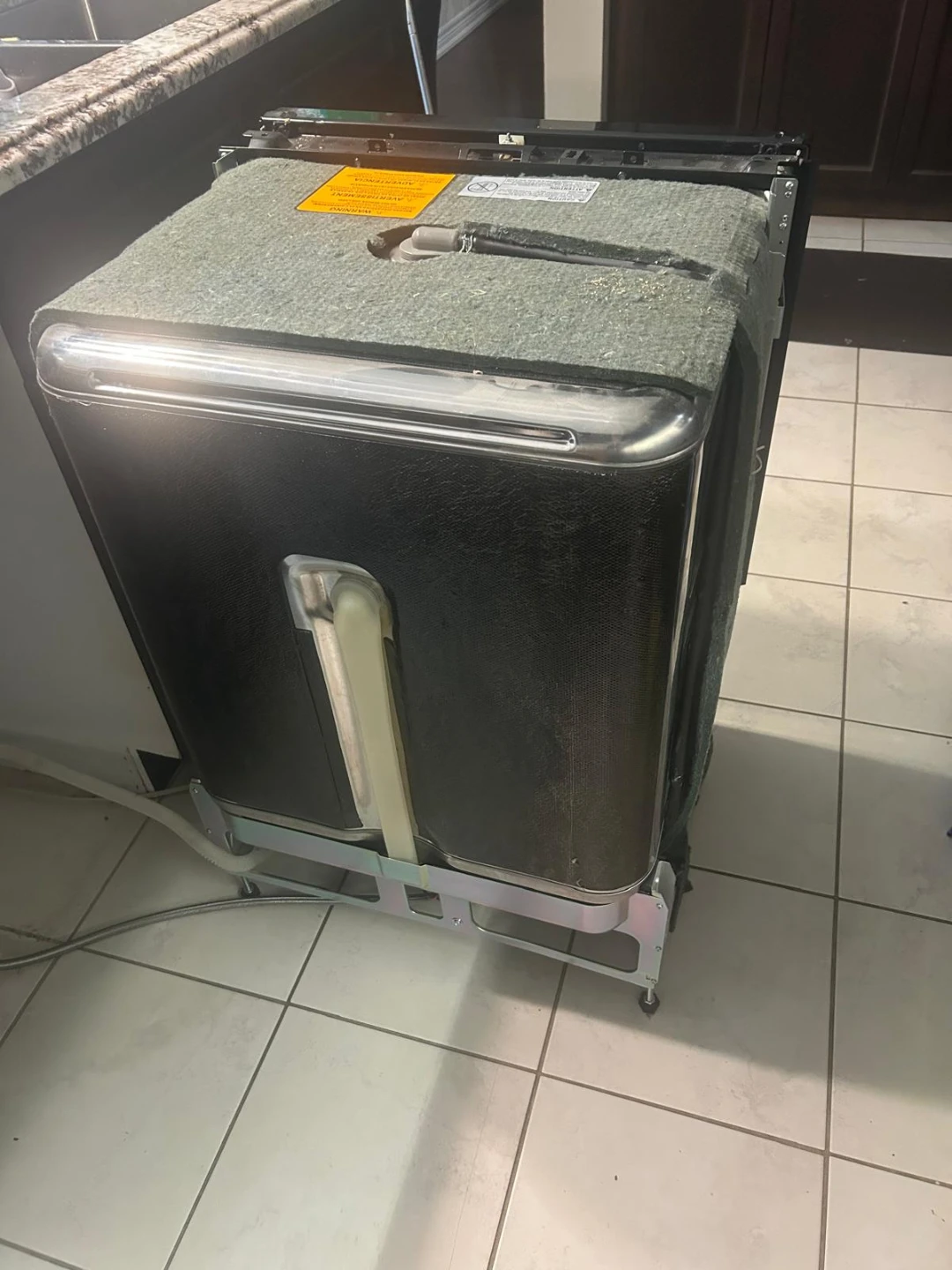 GE stainless steel dishwasher - photo 2