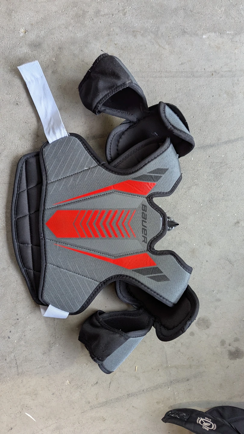 Bauer Youth Large Hockey Shoulder Pads - photo 2