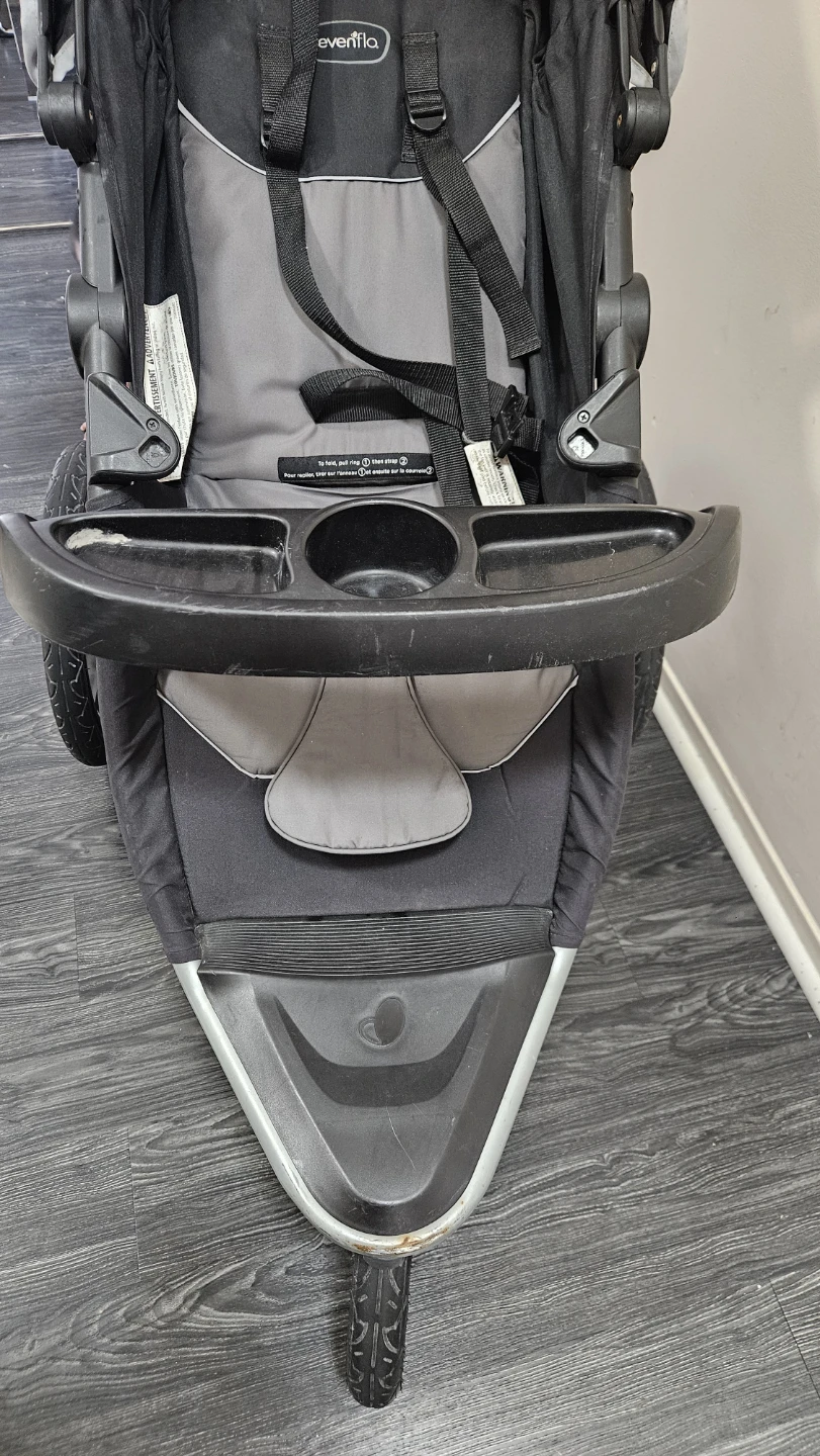 Evenflo Jogging Stroller - photo 2