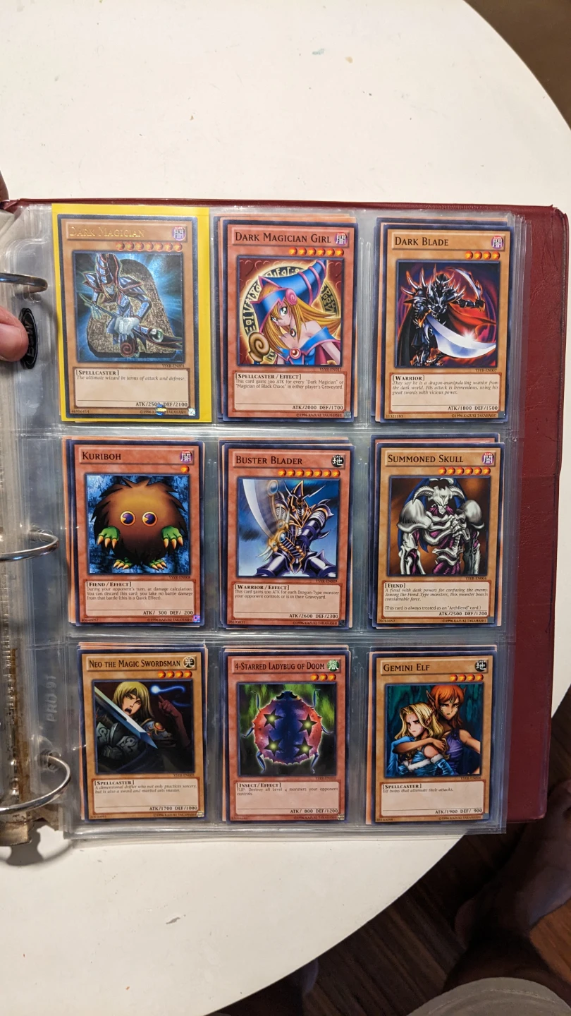 Yu-Gi-Oh! TCG - Dark Magician Reprint Set