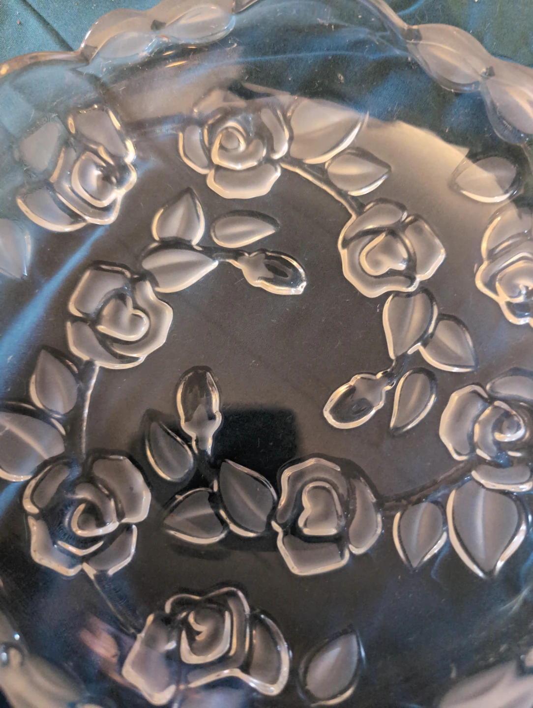 Vintage frosted glass rose pattern dish - photo 3