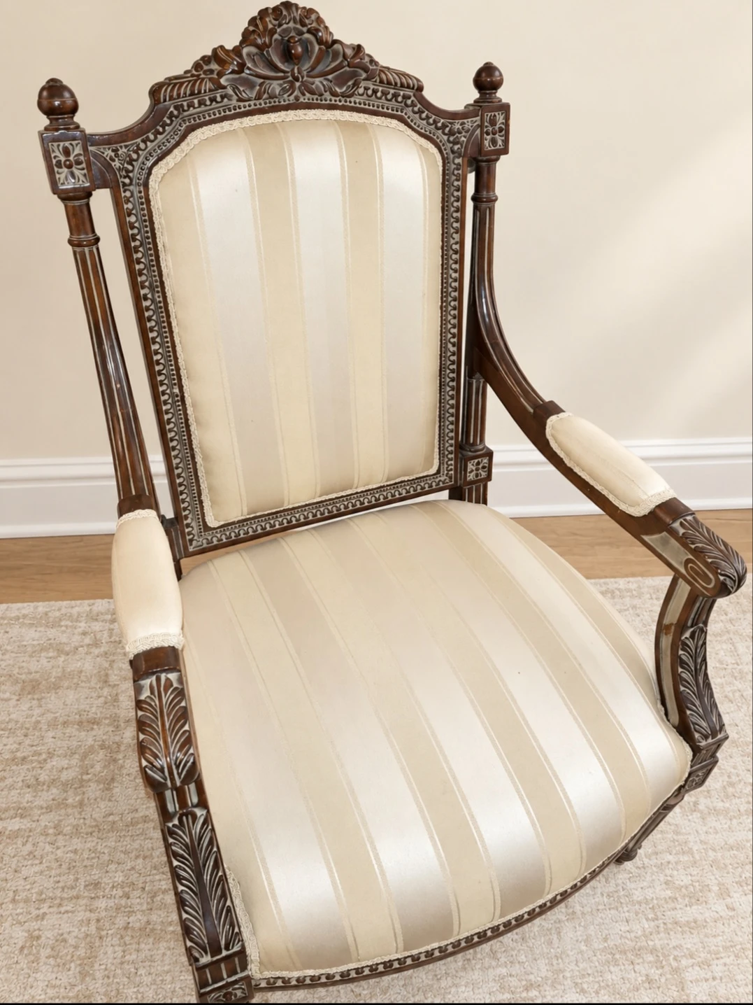 2 Vintage Style Wood Accent Chair Louis XII