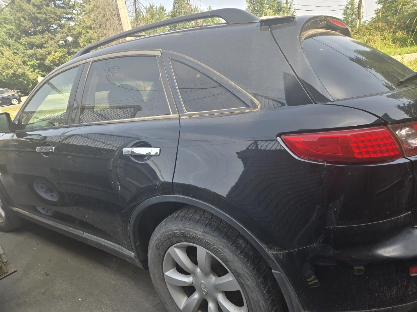 Infiniti FX35 SUV - photo 2