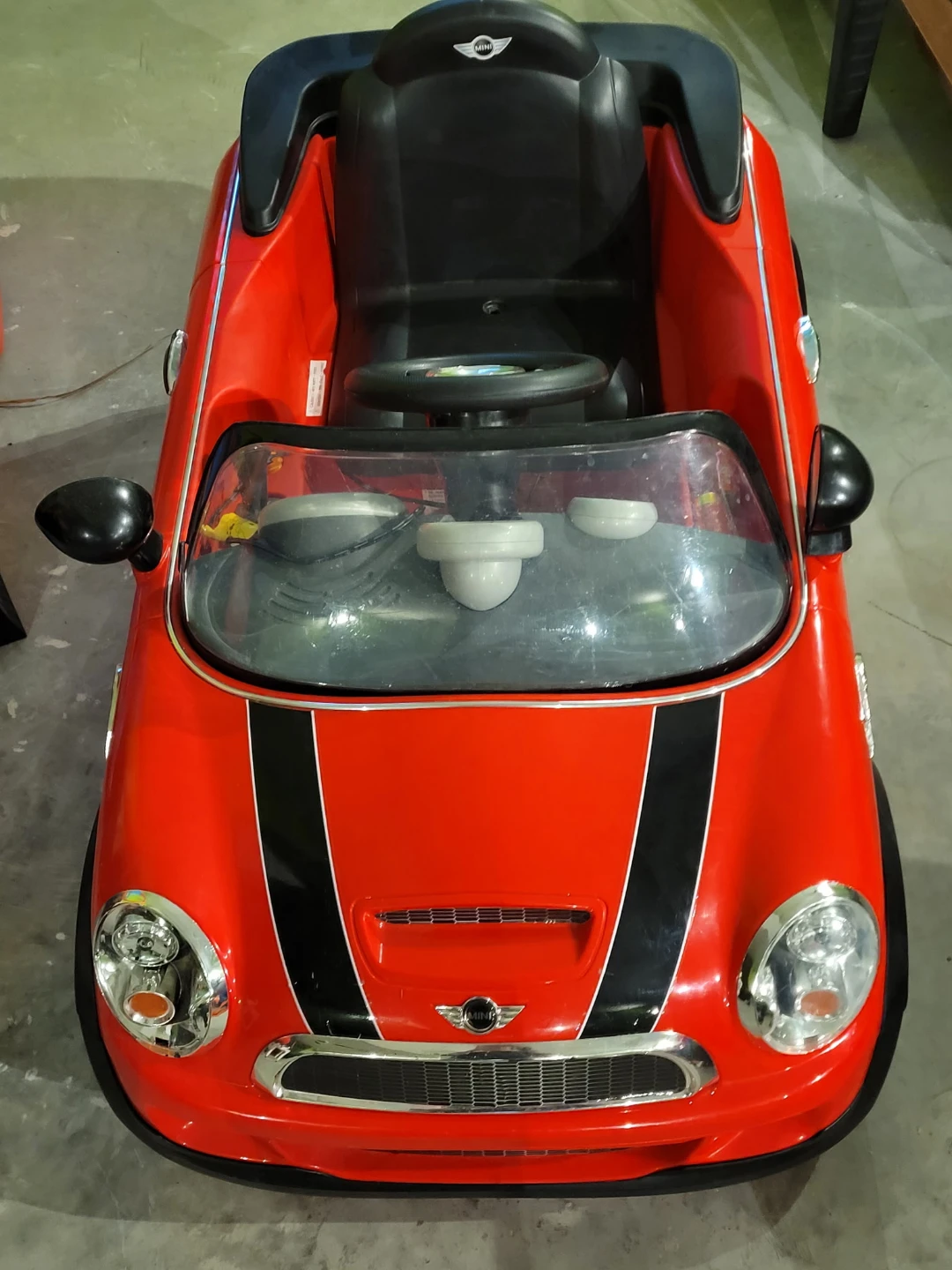 Mini Cooper Ride-On Car - photo 2