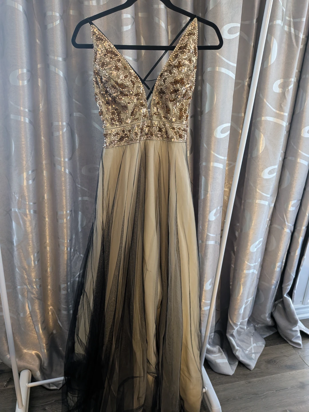 Gold and black sequined evening gown size Small - photo 3