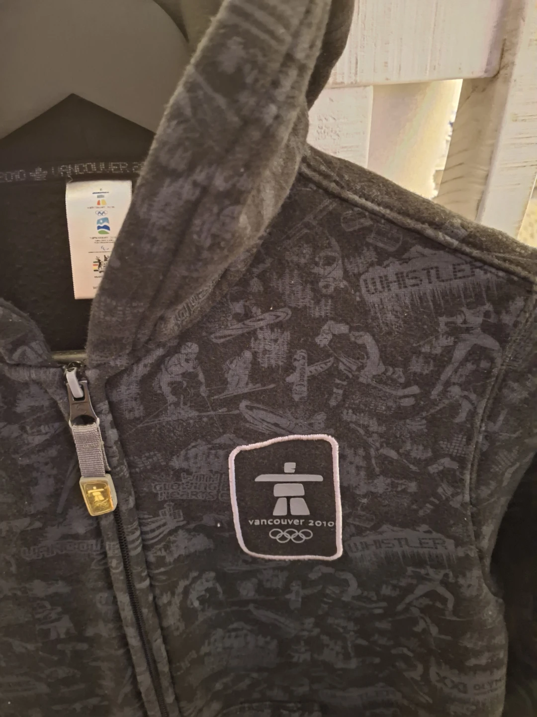 Hudson Bay youth Olympic sweater. - photo 2