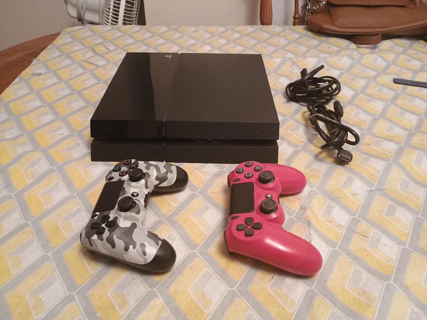 Sony PlayStation 4 Console with 2 Controllers - photo 2