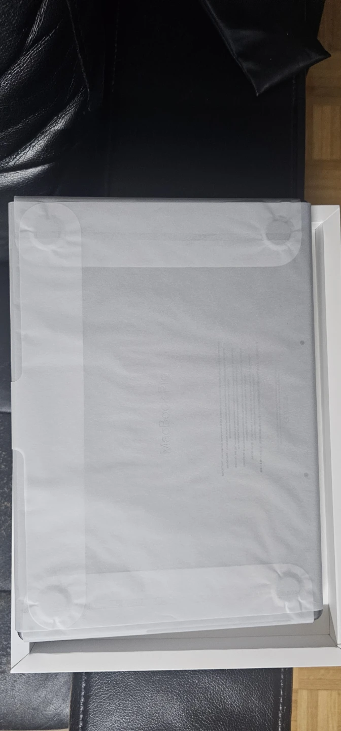 2022 MacBook M1 Pro 14" Apple Certified - photo 2