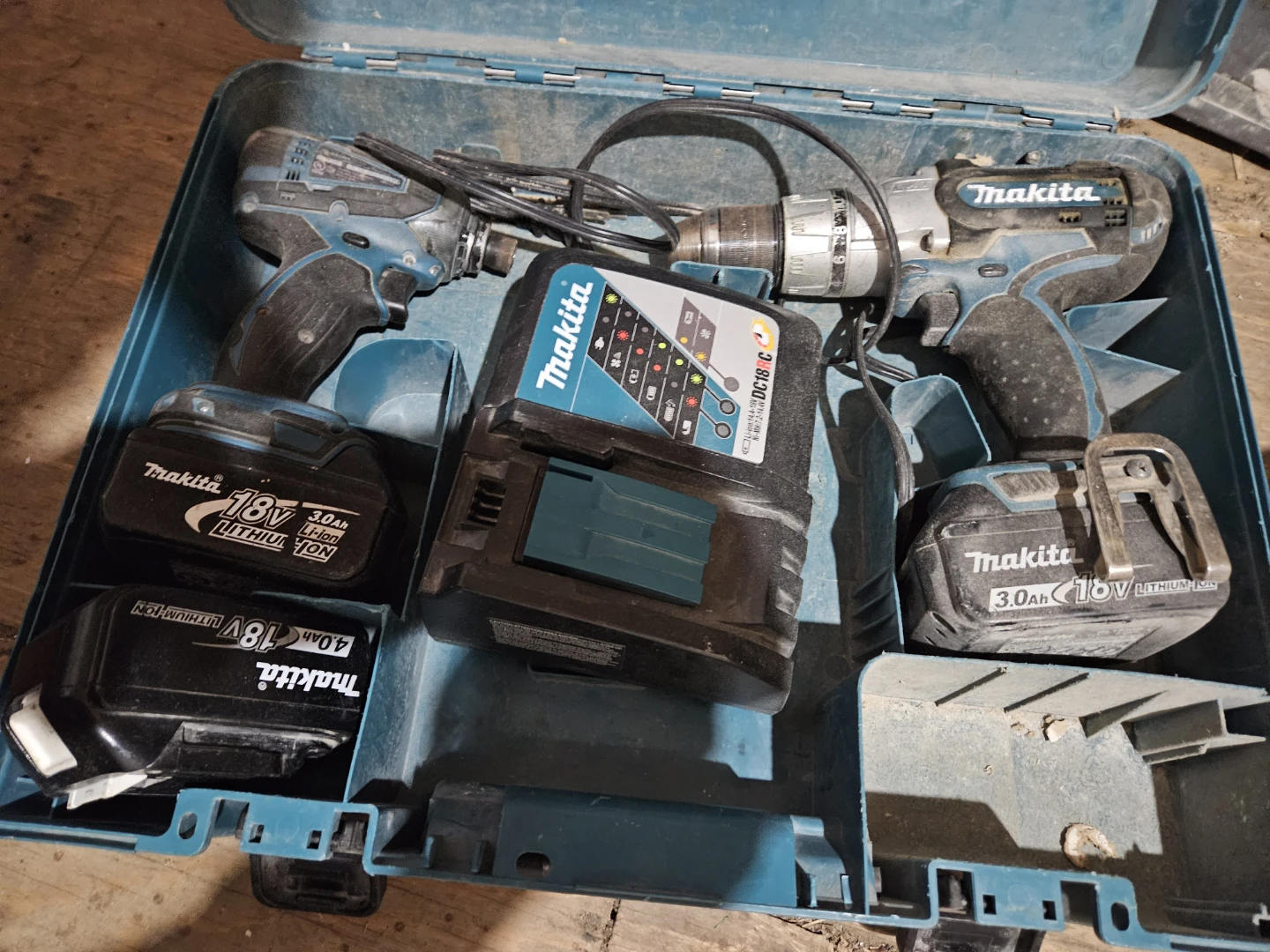 Makita 18V Cordless Drill and Driver Kit🏈