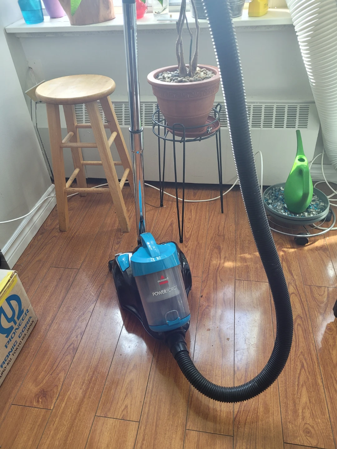 Bissell PowerForce Canister Vacuum - photo 3