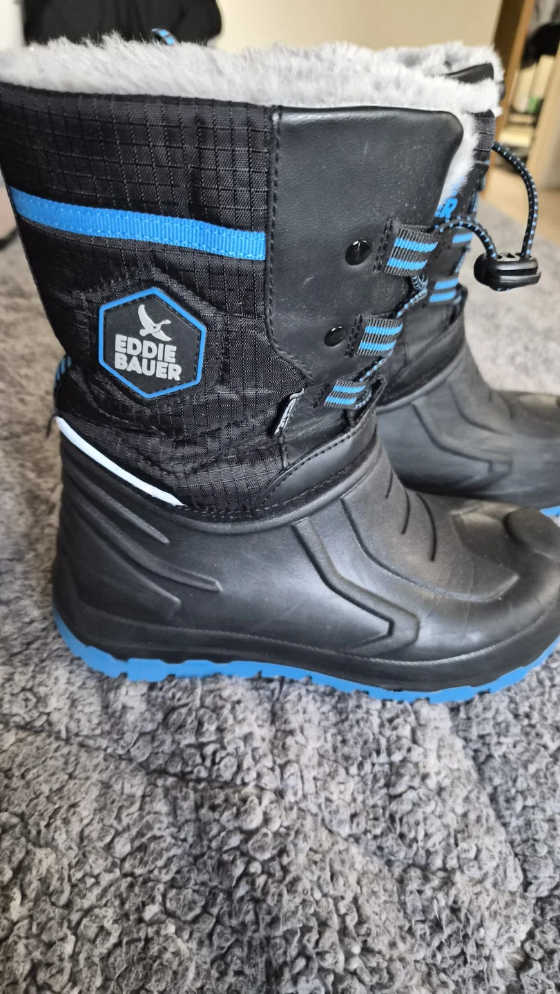 Eddie Bauer kids' winter boots, size 3 - photo 2