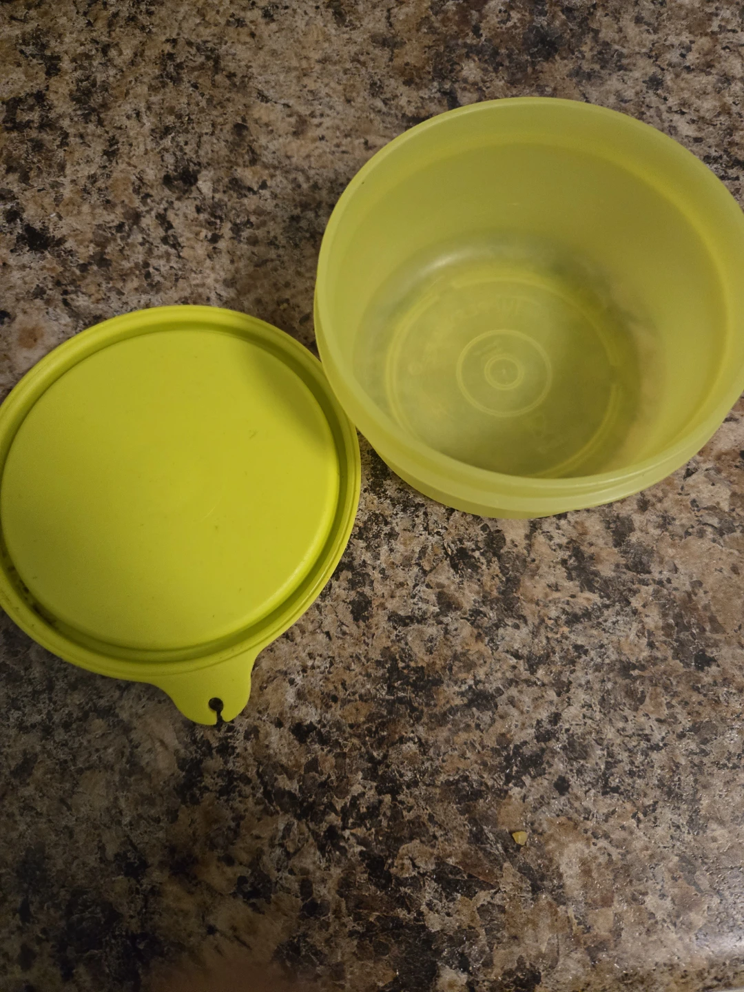 Tupperware small storage container 🏈