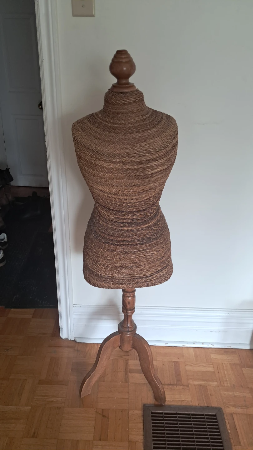 Woven Fashion Mannequin