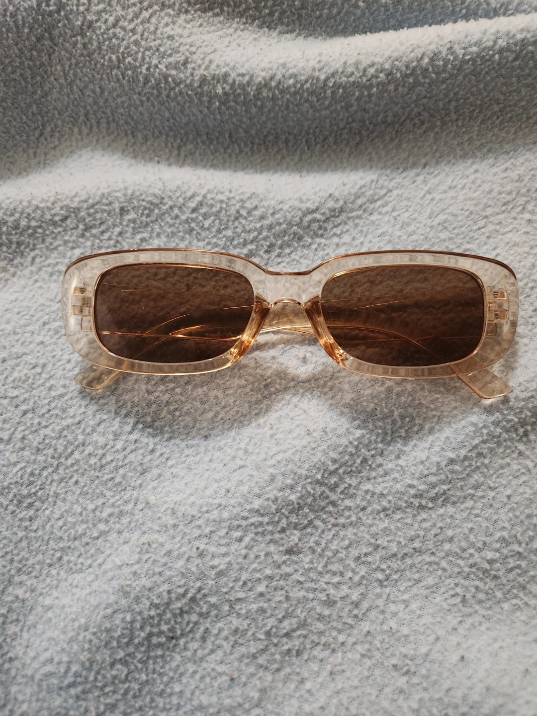 Amber Rectangular Sunglasses 🏈