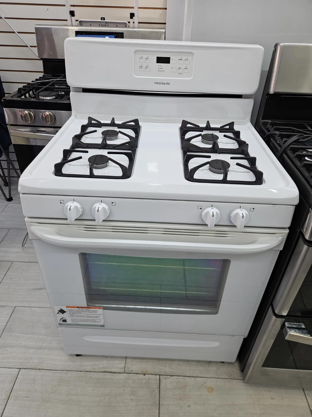 GE Gas Range with Griddle - photo 5