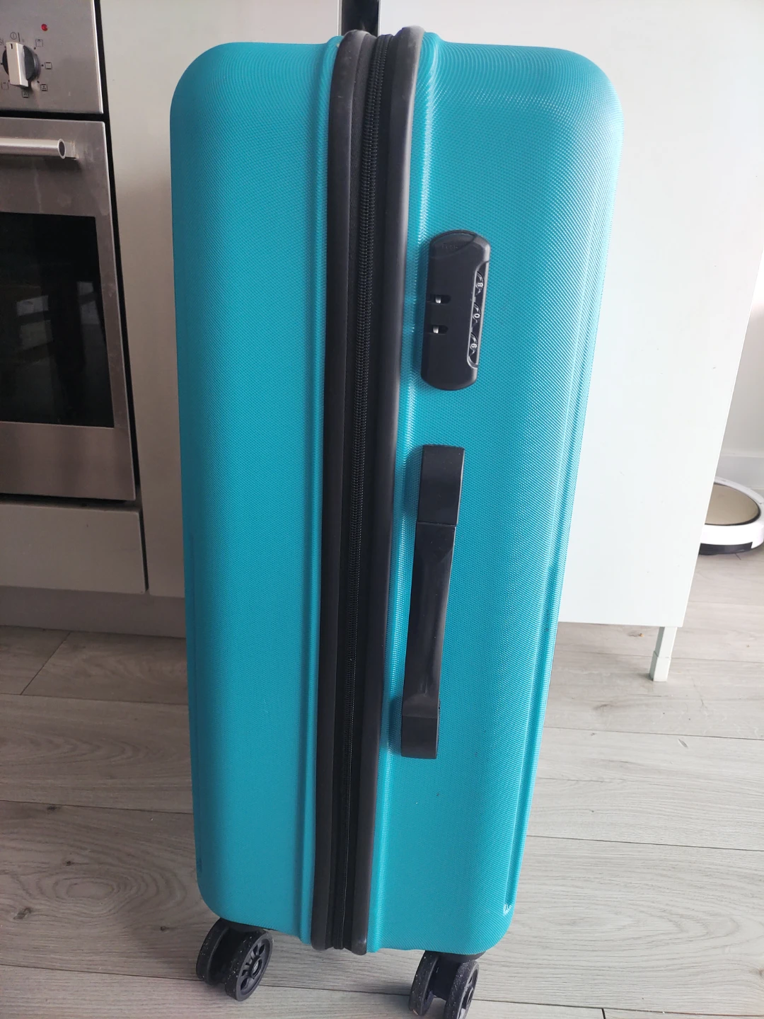 Vibrant Teal Safari Hardshell Spinner suitcase - photo 3