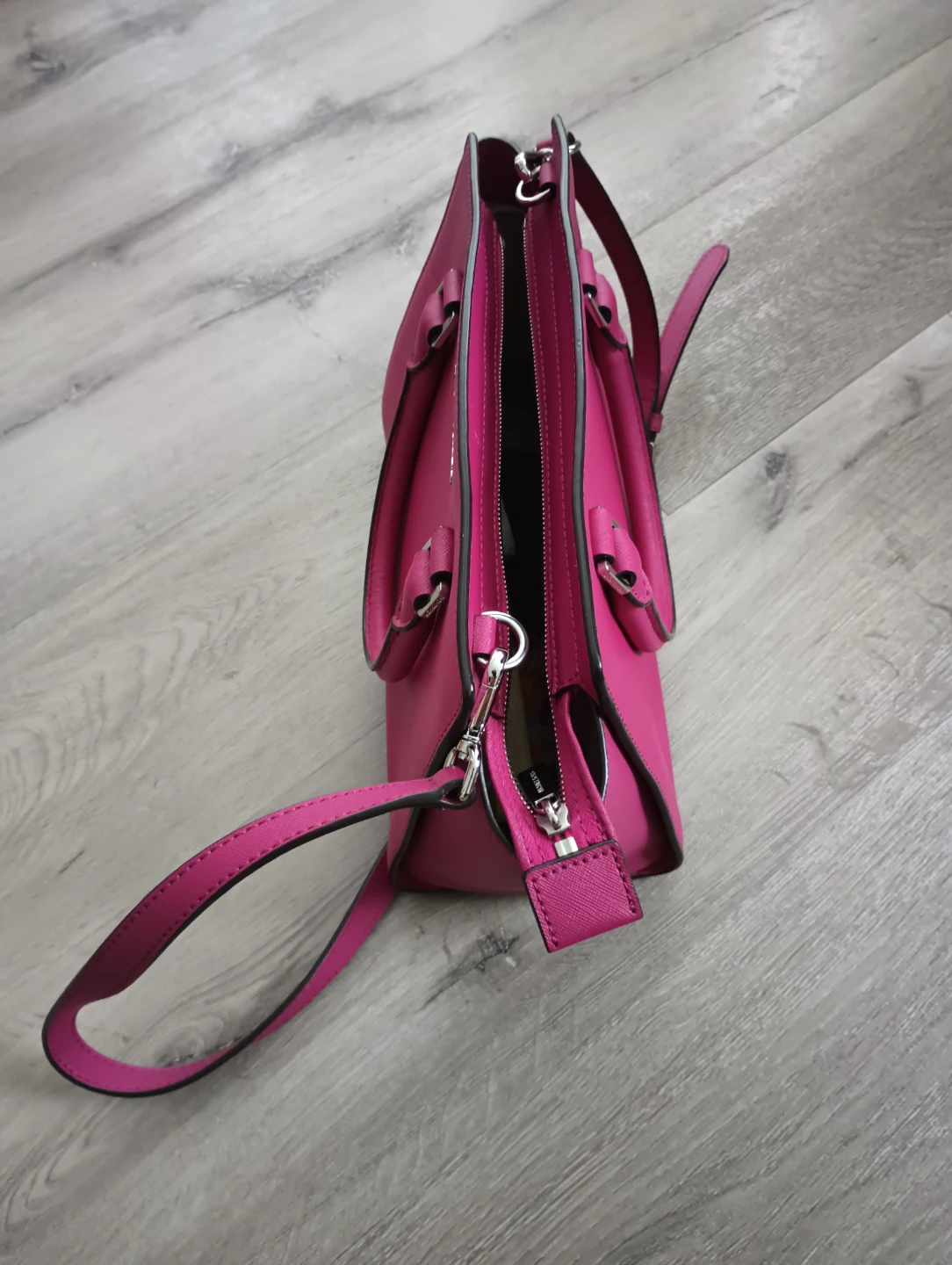 Michael Kors Hot Pink Handbag - photo 3