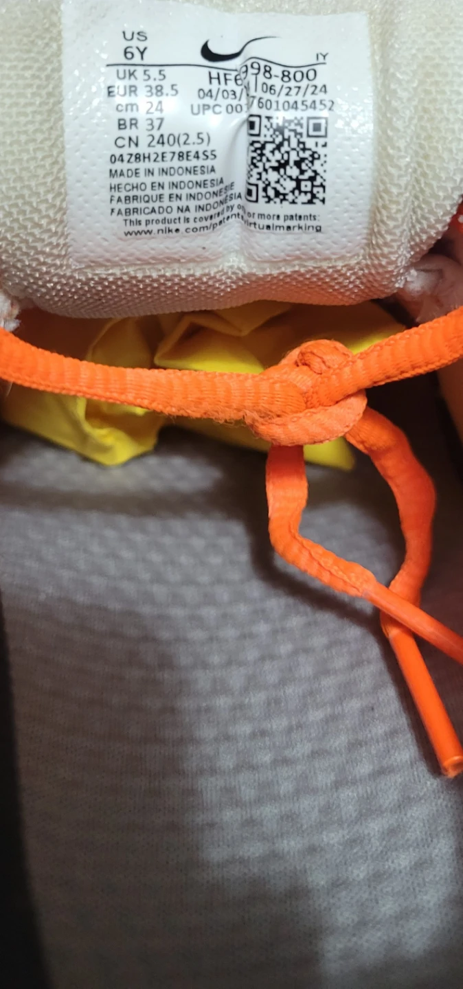 Nike Vomero 5 Sneakers Orange/White Size 6Y - photo 5