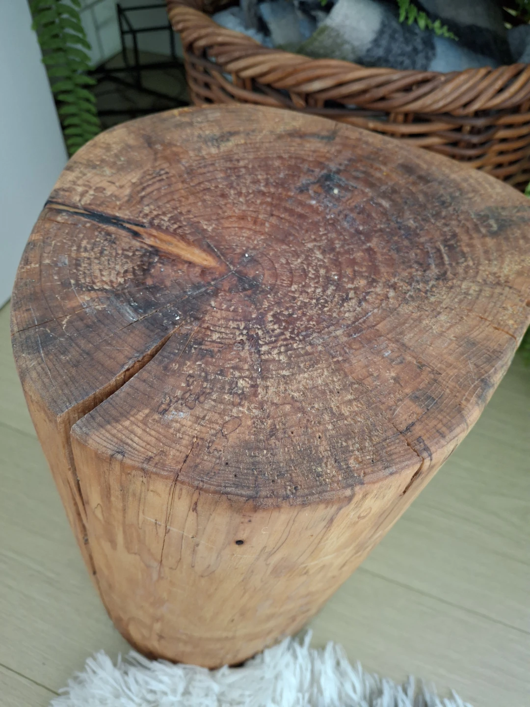 Natural Wood Log Side Table - photo 3