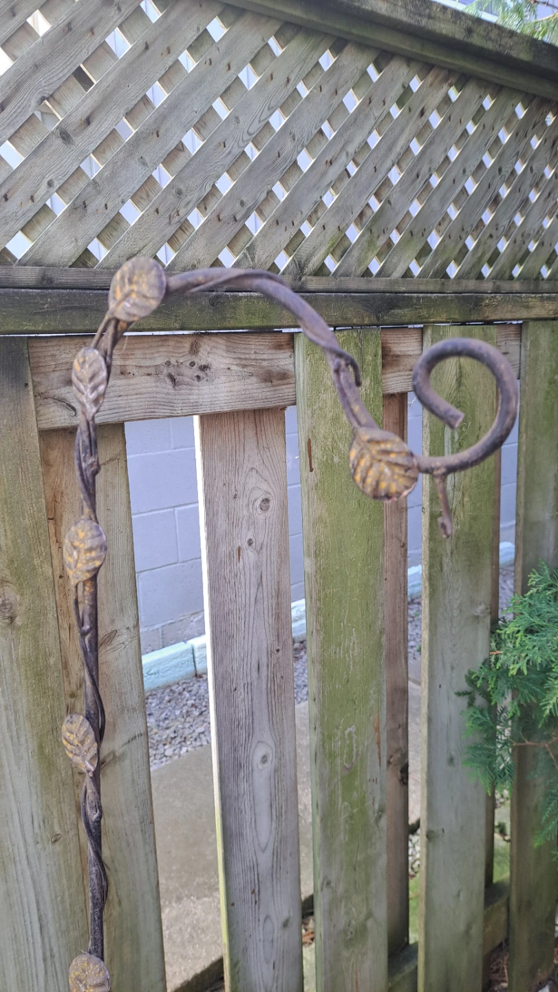 Set of two decorative metal garden stakes - photo 4