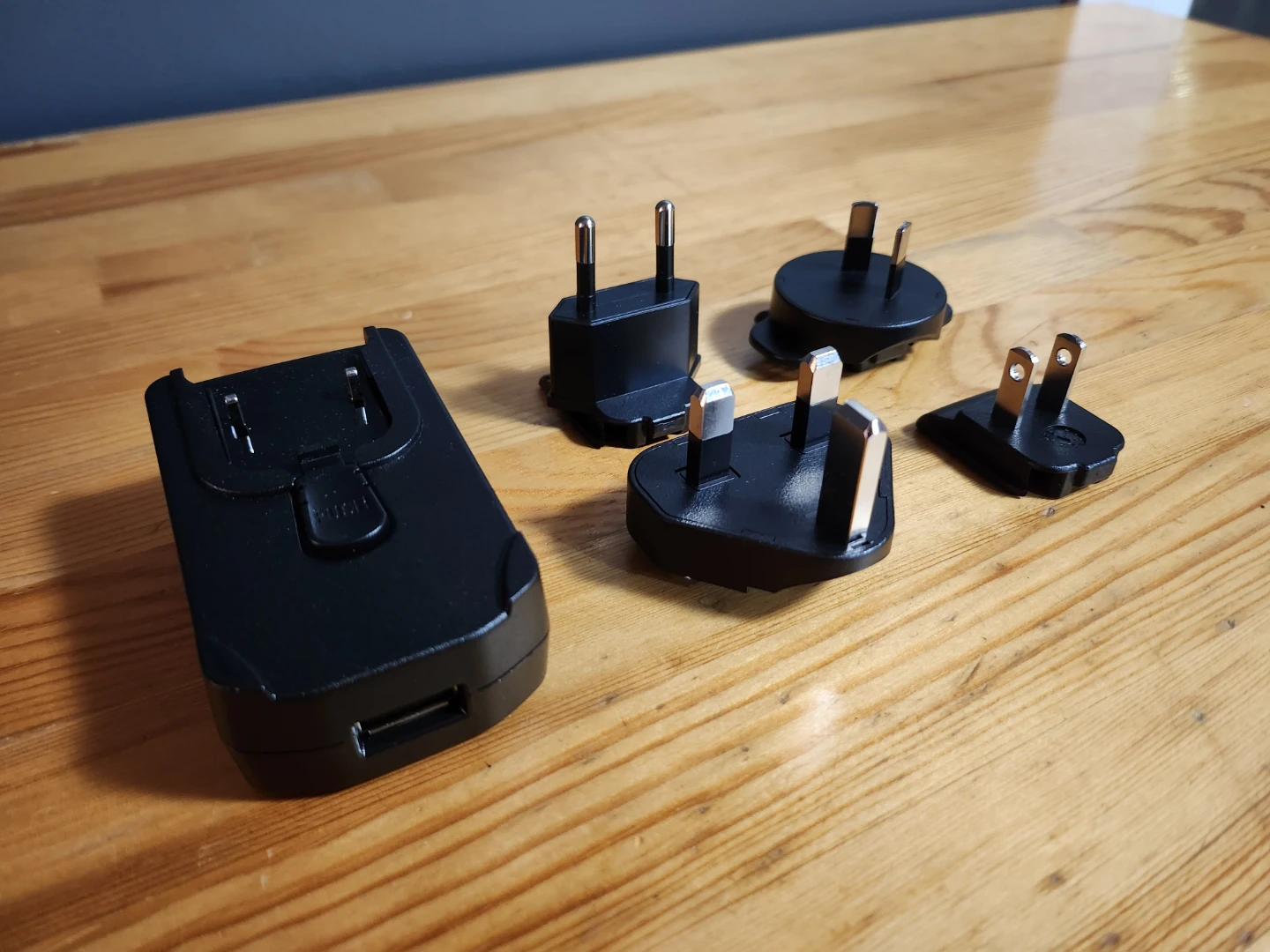Phihong USB Travel Wall Charger with International Adapters