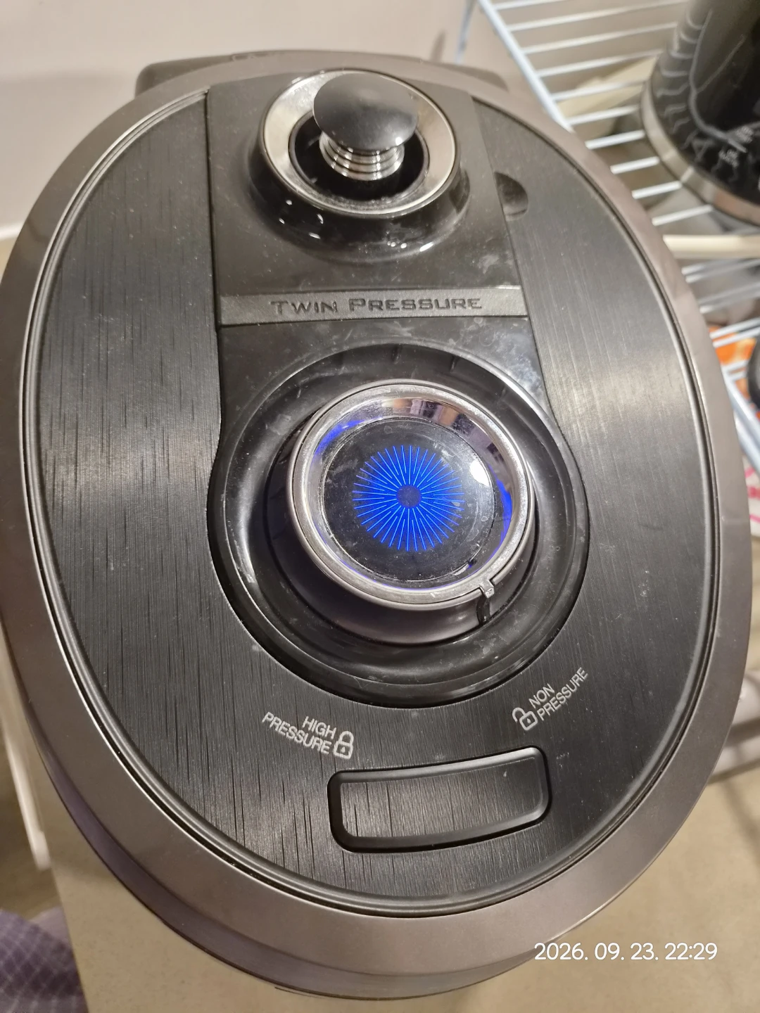 Cuckoo CRP-RT0609F Electric Pressure Rice Cooker - photo 4