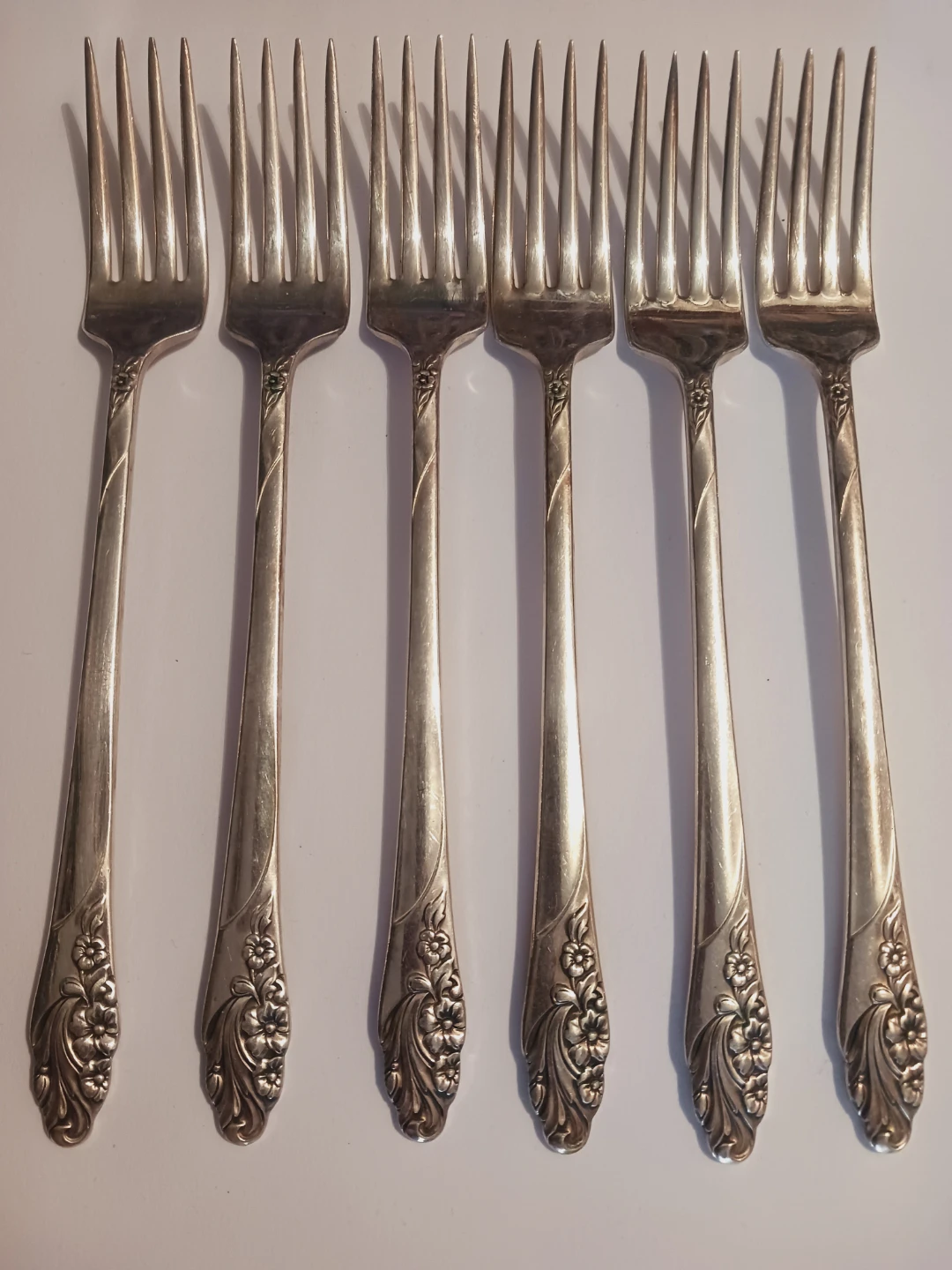 Set of 6 Oneida Community Silver-Plated Floral Forks