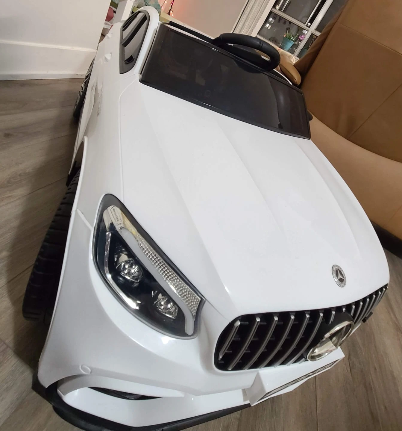 Mercedes-Benz AMG Ride-On Toy Car - photo 2