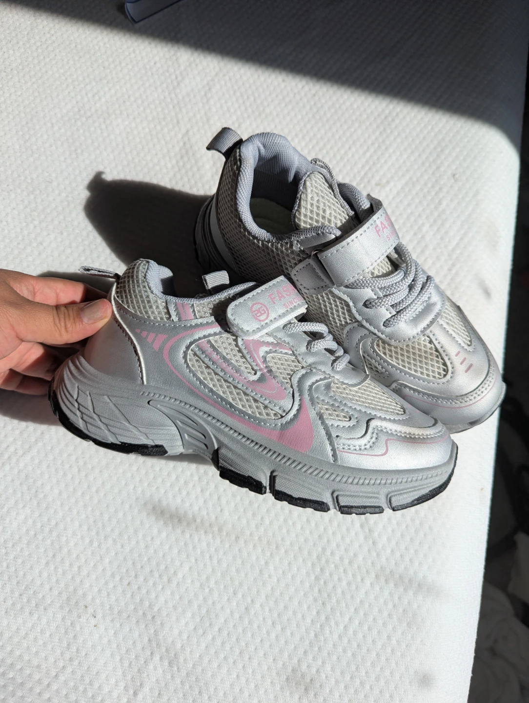 Children's Silver and Pink Fashion Sneakers size 33 - photo 2