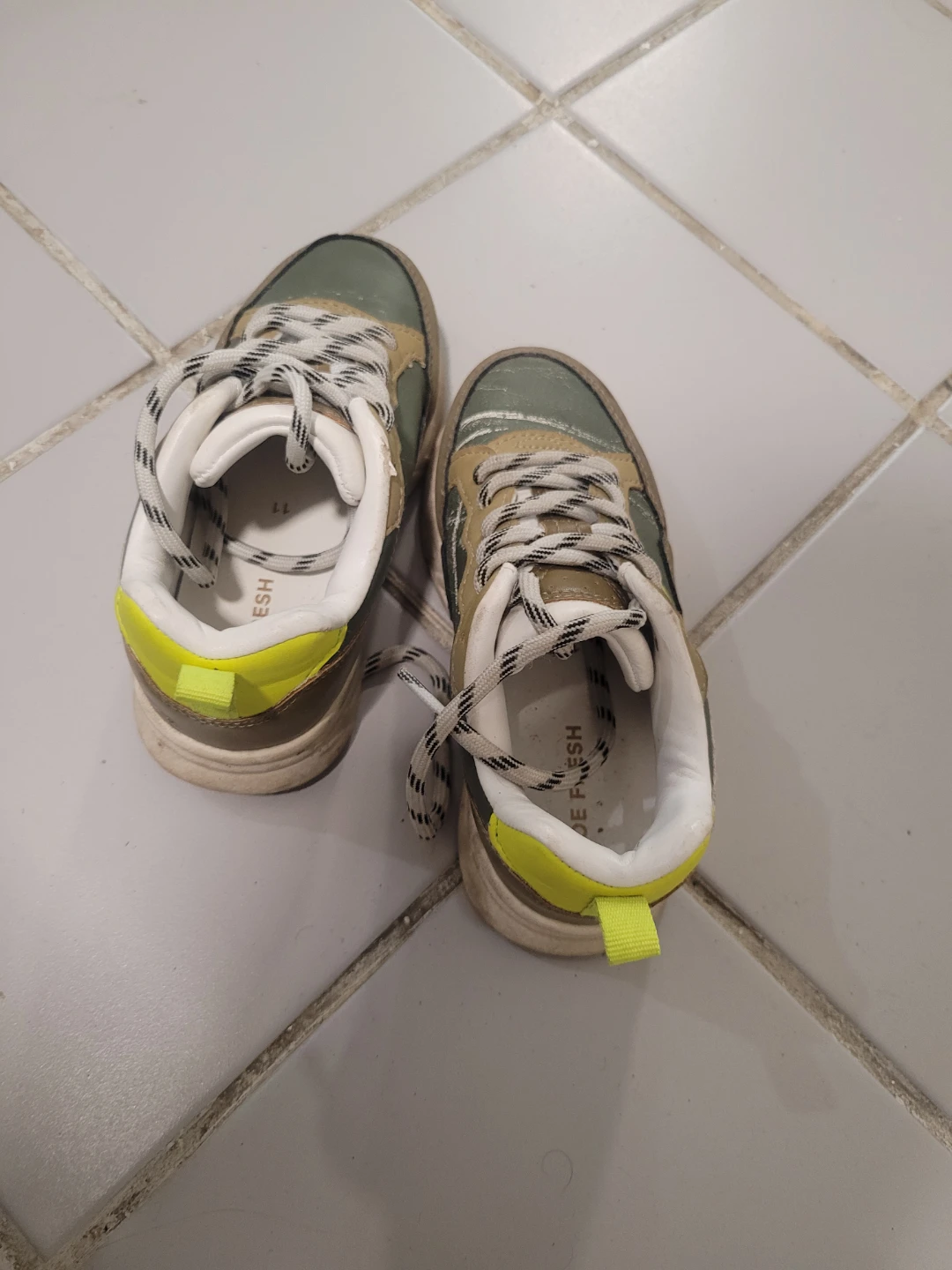 Joe Fresh Kids Sneakers Size 11