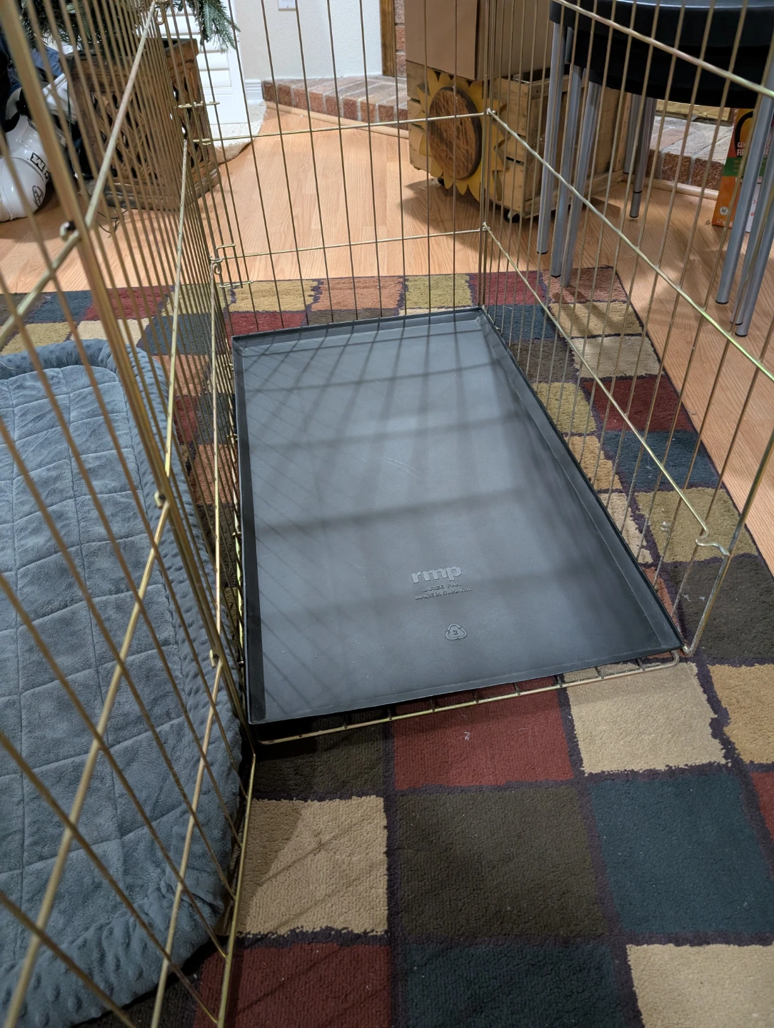 Dog crate (wire, foldable), + 2 dog beds