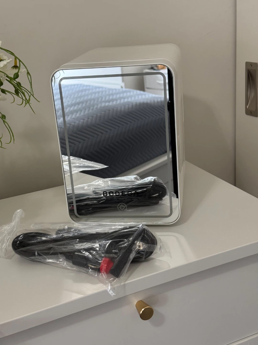 BODEGA 4L Mini Fridge with LED Mirror