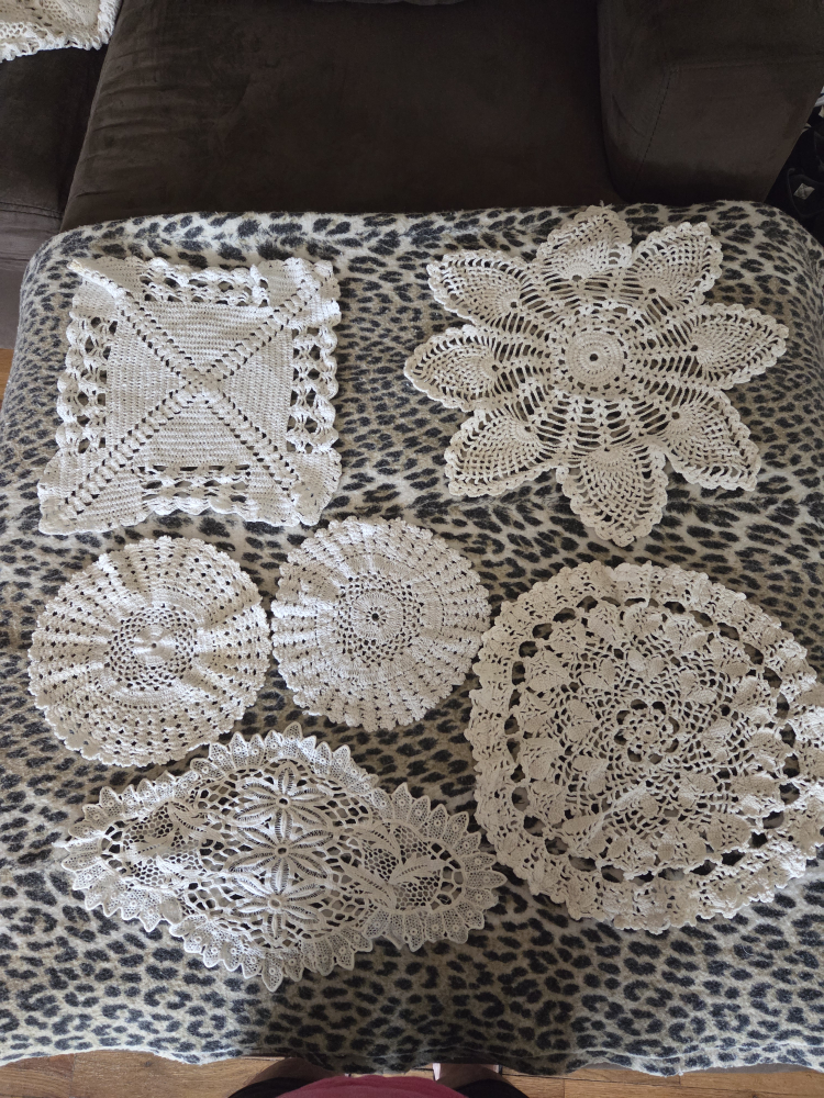 Vintage Crochet Doilies and Table Runners Set - photo 2