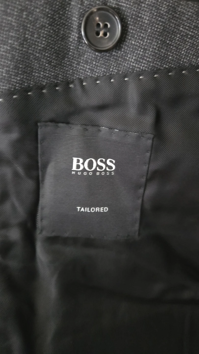 Hugo Boss Tailored Grey Suit - photo 3