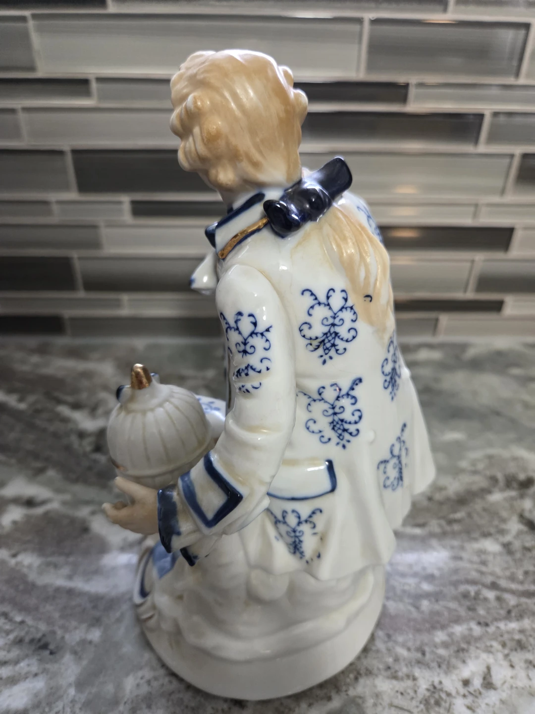Vintage Porcelain Figurine of a Gentleman - photo 4