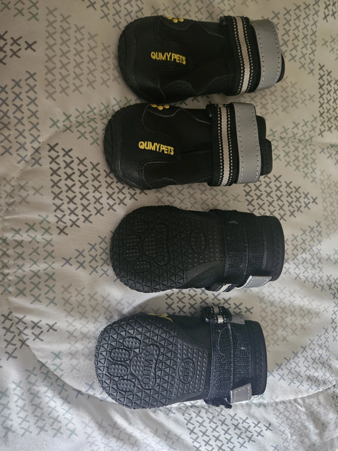 QUMYPETS Dog Boots - Size 4