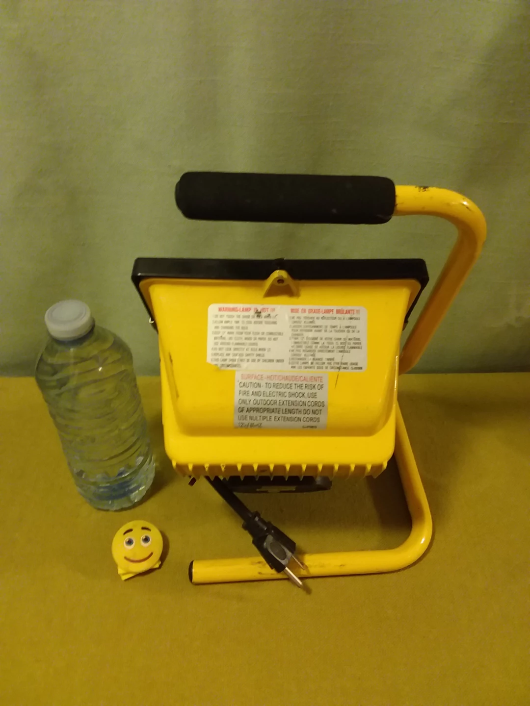🏈 ➡️ Extra Large 💡 Portable Yellow Work Light - photo 2